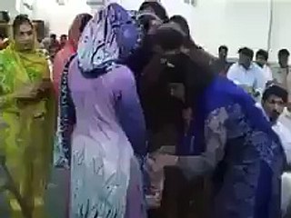 girls attack pti persons