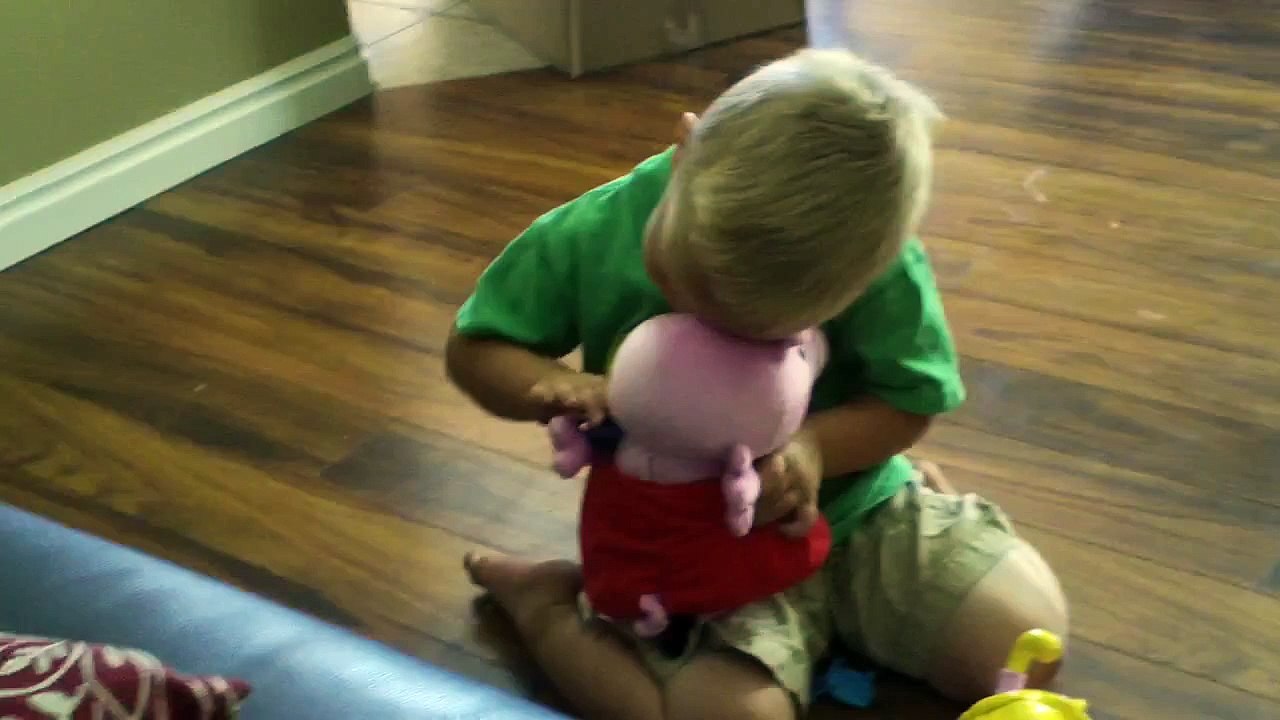 Nick Peppa Pig Playset and Plush To Pig Playset and Plush To Pig nick j