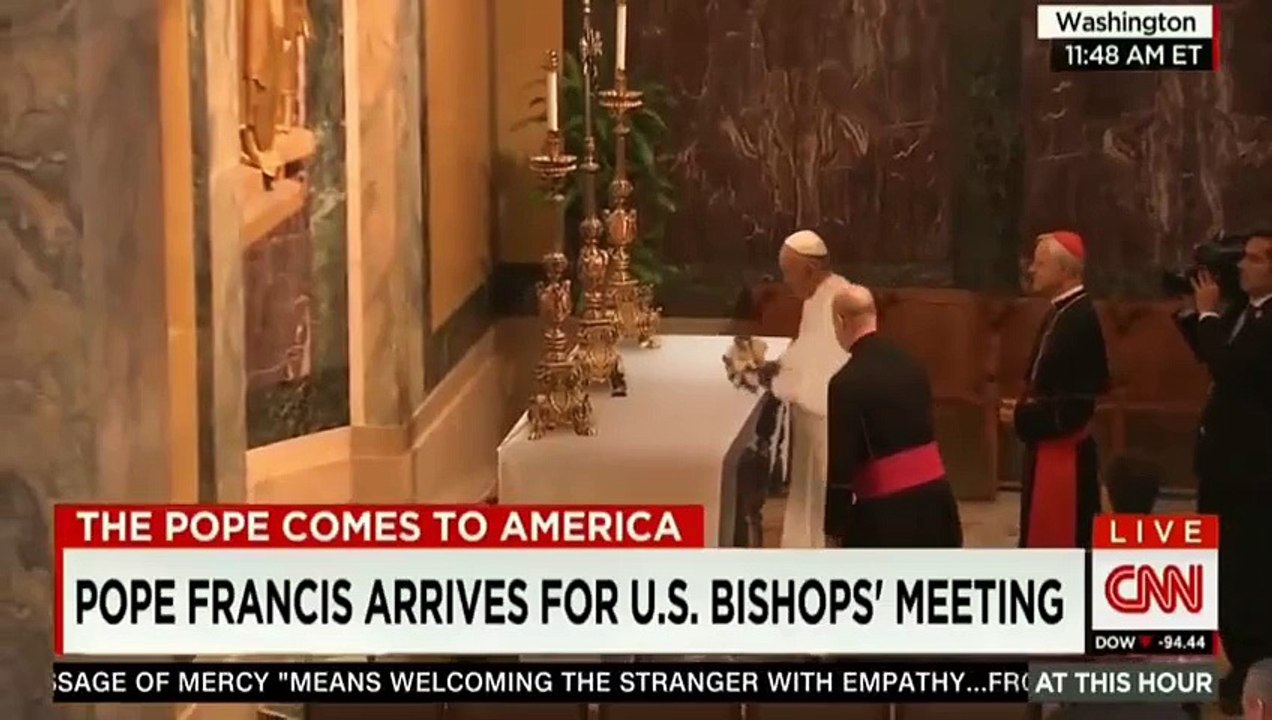funny pope tablecloth trick