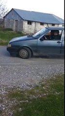 PRICELESS! PUTOS A CURTIR DE FIAT UNO TERMINAM DEBAIXO DE ÁGUA!