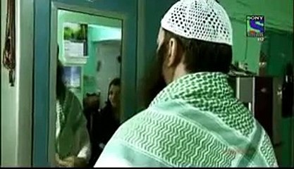 مولوی نے نکاح کے بغیر 14 سالہ لڑکی کو پیٹ کر دیا