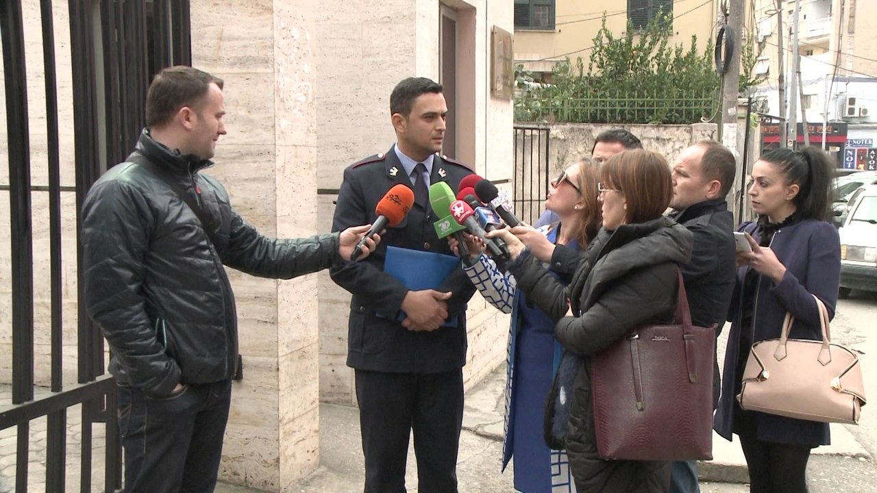 KARAJ REAGON PAS DEKLARATES SE VELIAJT