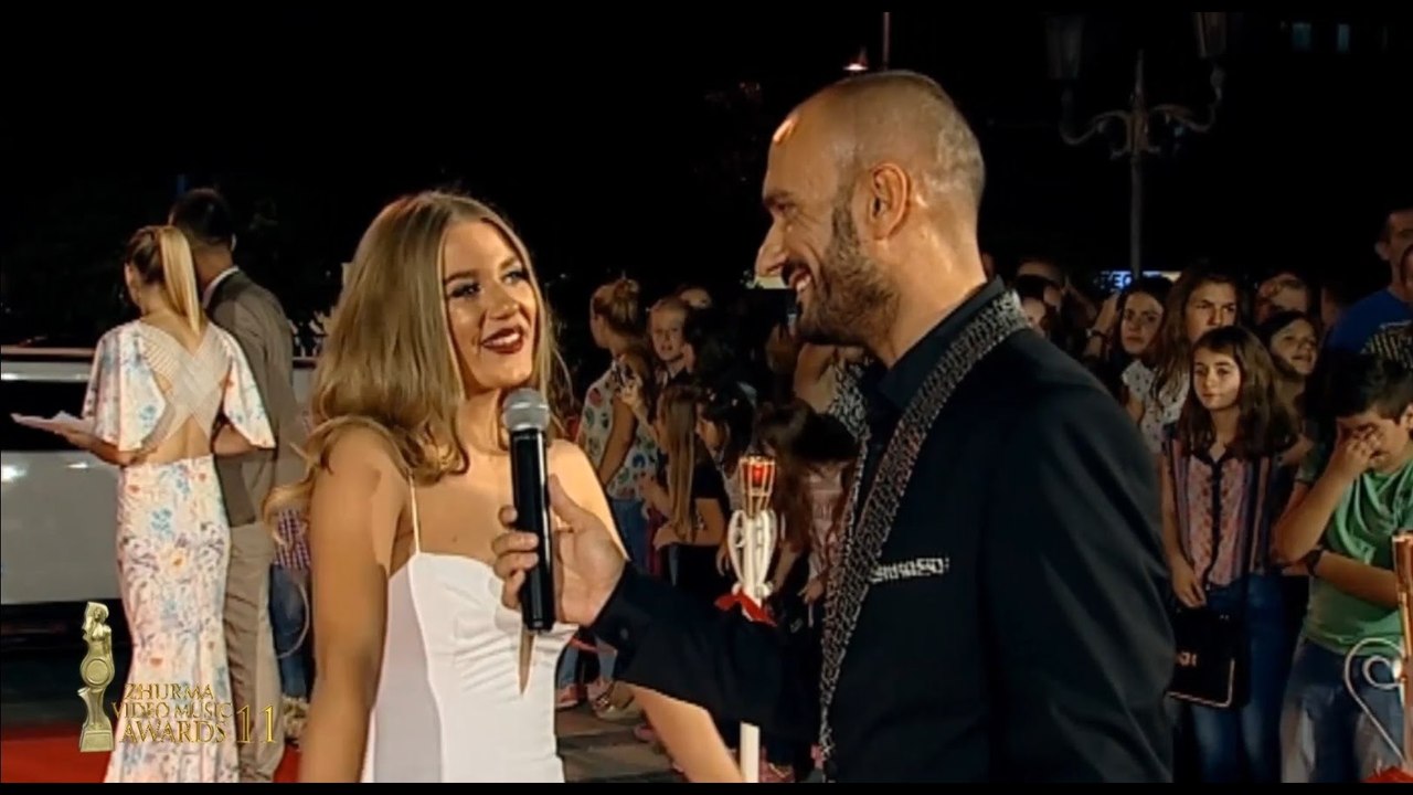 LAURA TOSKA - ZHURMA VIDEO MUSIC AWARDS 11 (2015)