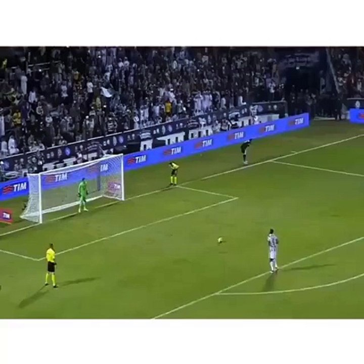 Paul Pogba interesting penalty technique