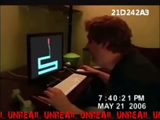scary maze game makes dude break the computer and pee himself lol_Google Brrothers Attock
