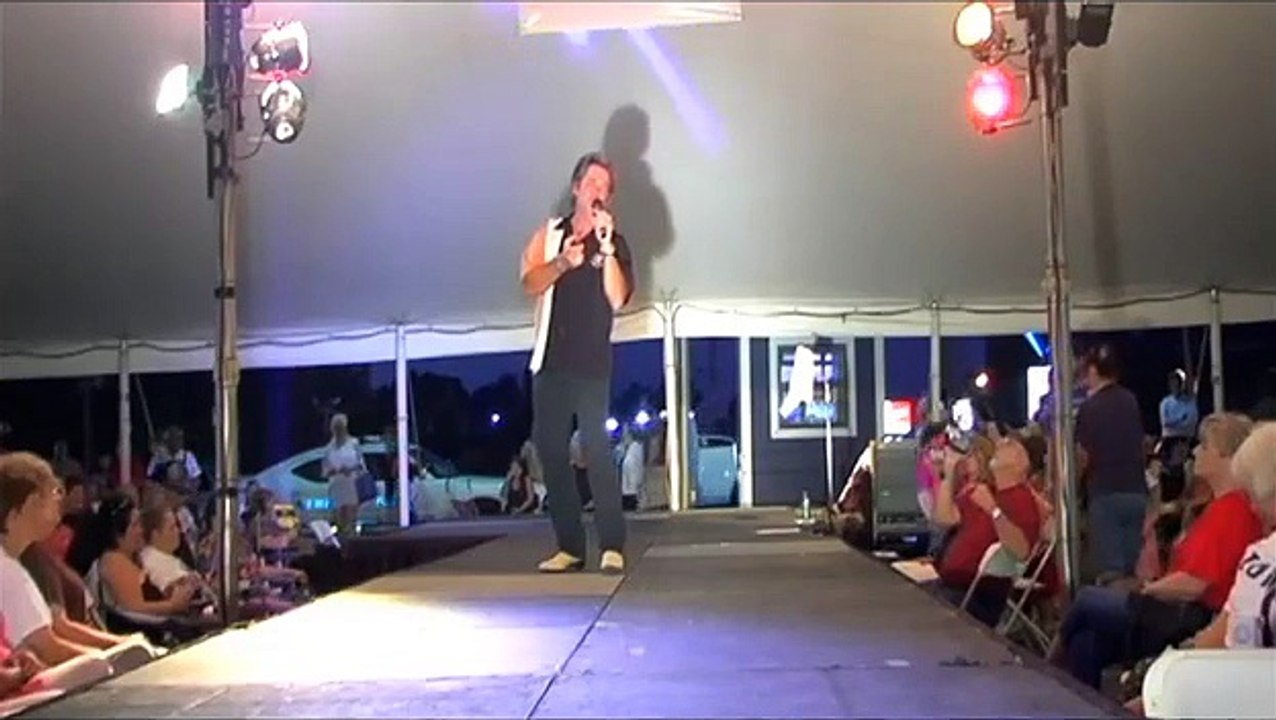 Tony Nance sings 'Its Over' at Elvis Week (video)