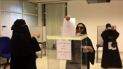 Saudi women vote for first time