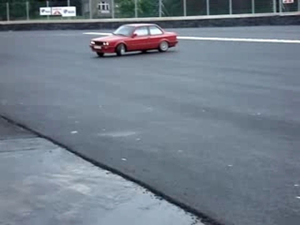 BMW 325i