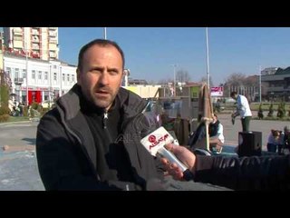 Tetovë, artistët protestojnë duke improvizuar shtëpi nga mbeturinat