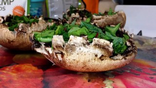 Ep:118 Portobello mushroom pizza. Vegan.