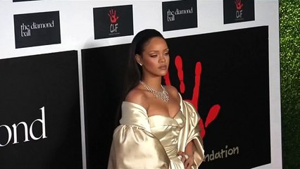 Lionel Richie wants Adele to give Hello back