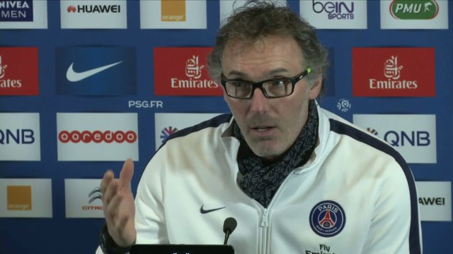 Foot - L1 - PSG : Blanc clarifie la situation de Sirigu