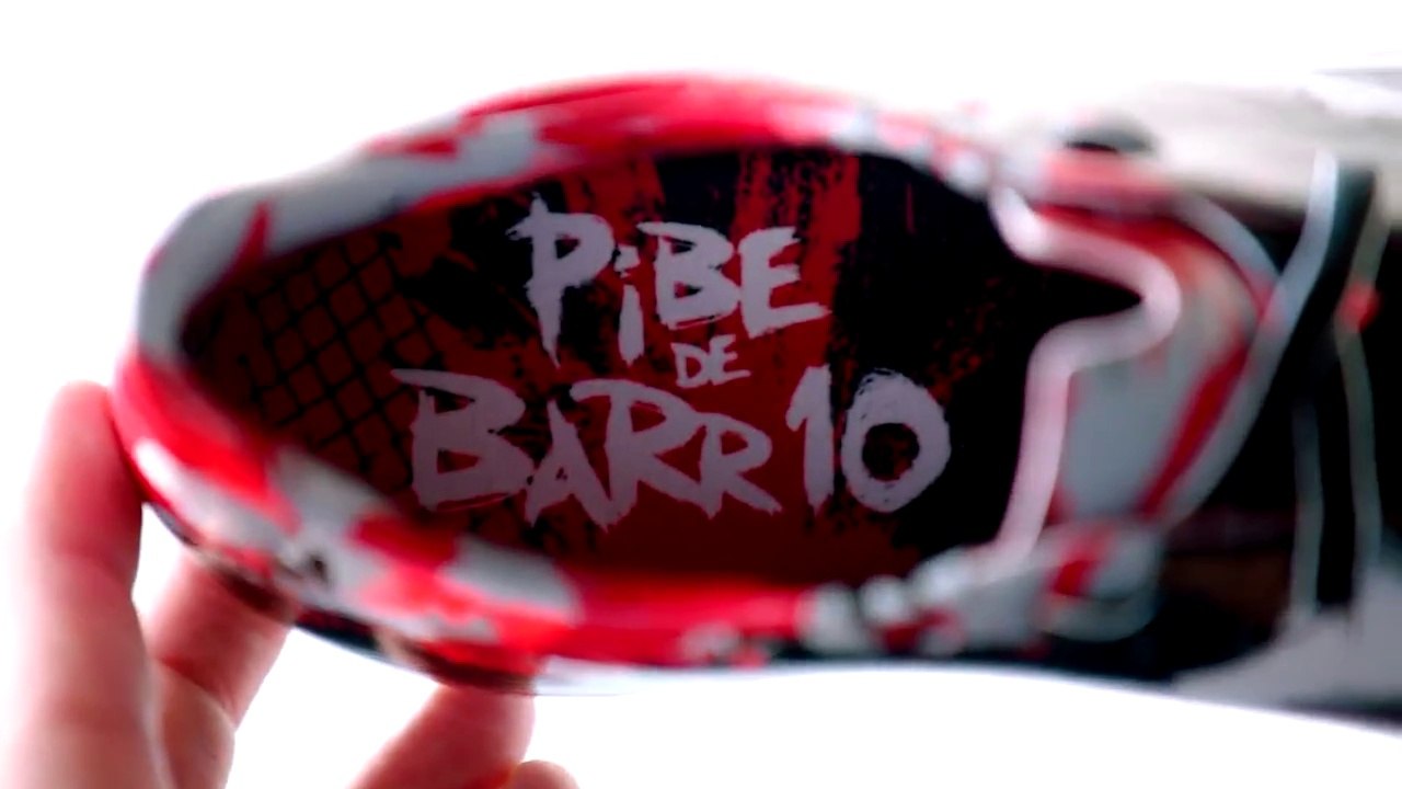 Les nouveaux crampons 'made in Rosario' de Messi ! new