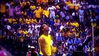 Ronaldinho ● Freestyle ● Crazy Tricks