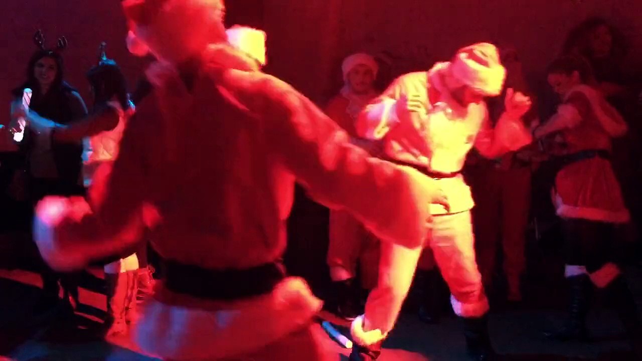 Dancing Santas