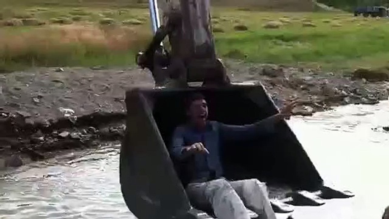 Çılgın Kepçe Operatörünün İntikamı