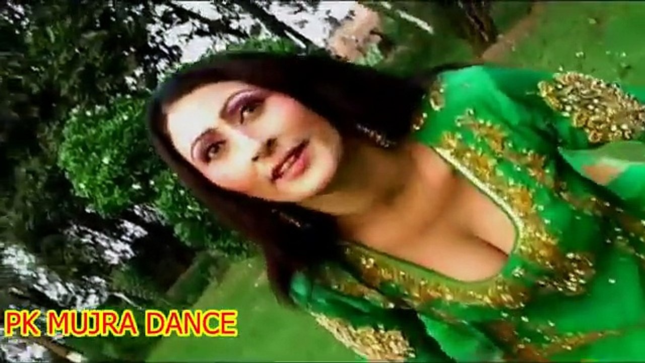 new hot mujra by nargiss fakhree