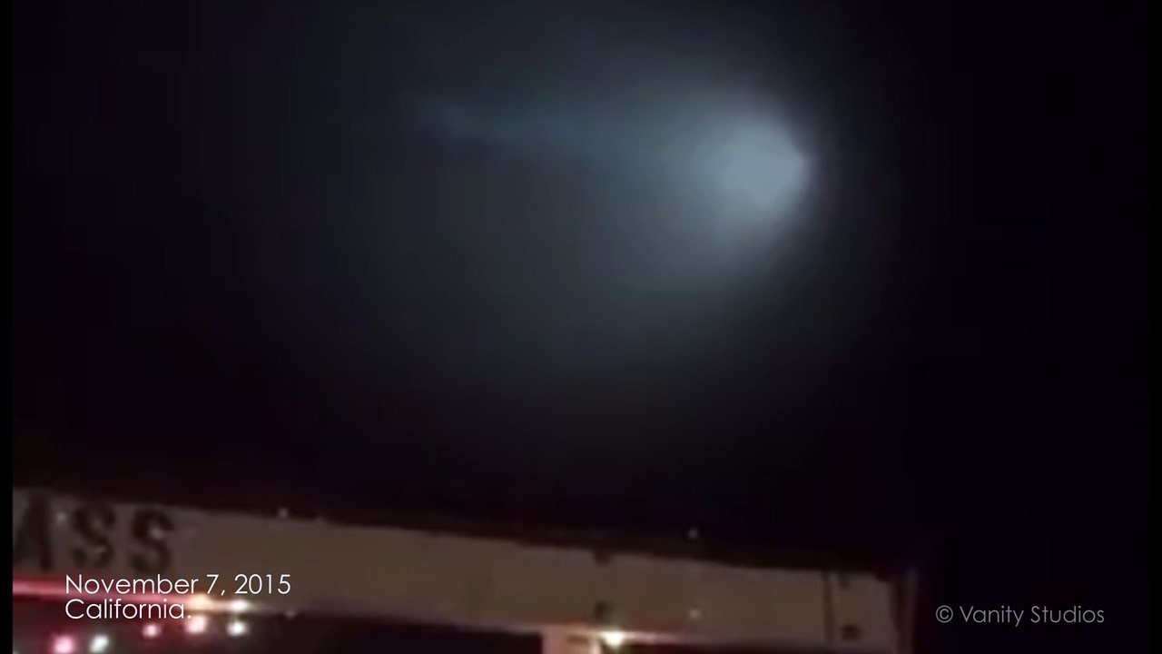 BREAKING - UFO sighting in California (HD) Nov 7, 2015