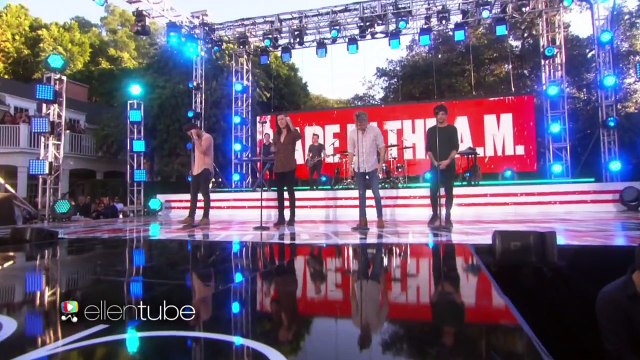 One Direction Performs Love You Goodbye