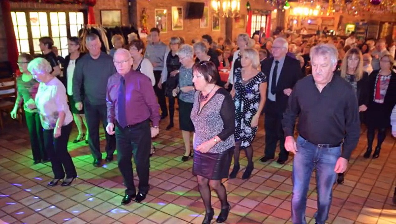 diaporama Repas spectacle dansant à l'Oasis St Eloi 2015