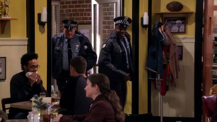 Mike and Molly: The Complete Fifth Season Hot Pursuit