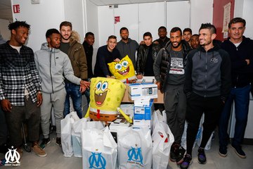 Le cadeau de Noël des Olympiens aux enfants de la Timone