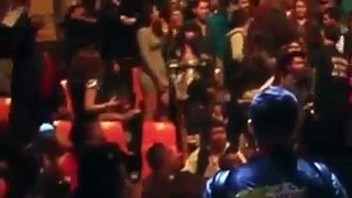 Cantante de Maximo Grado se pelea con hombre (Palenque Mexicali) 2015