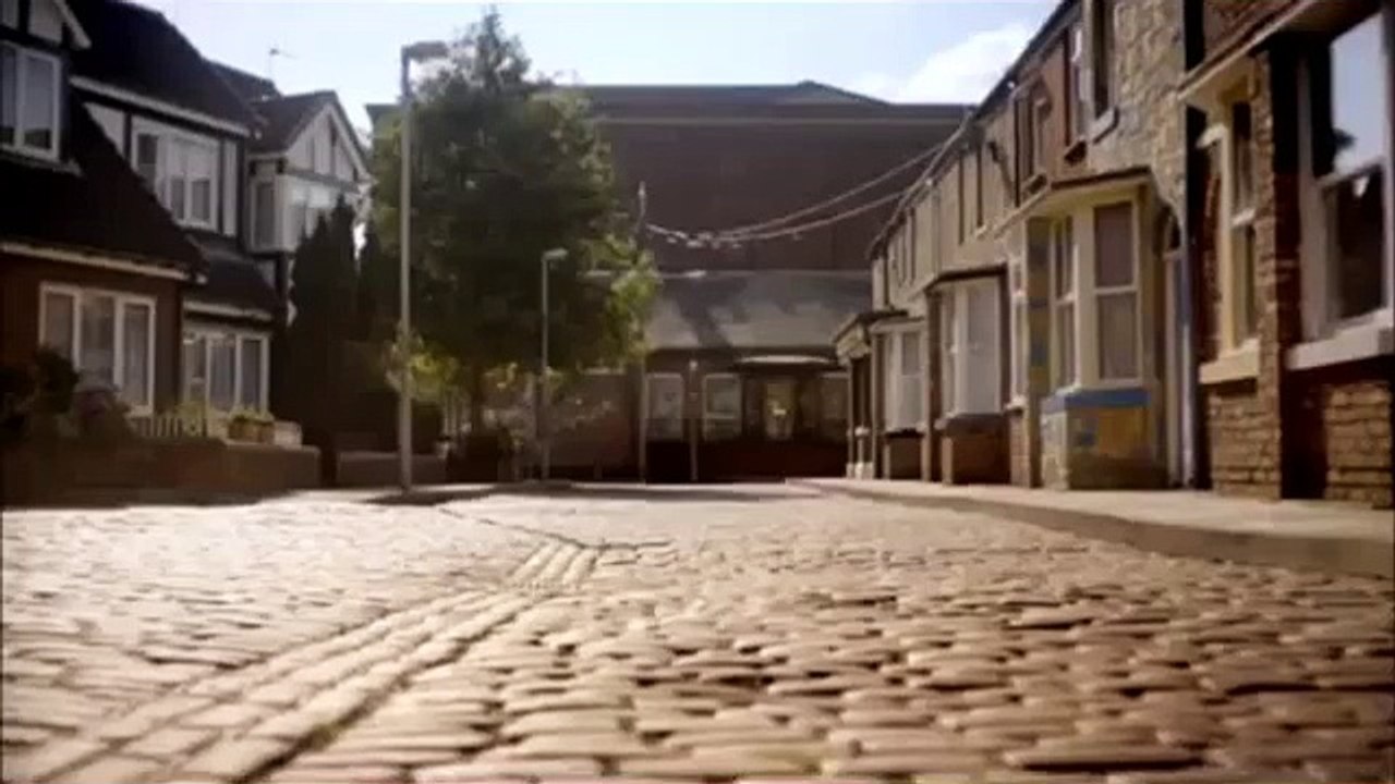 Coronation Street Monday 13th April 2015 (Spoiler Clip)