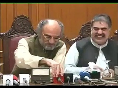 President PMLN Balochistan Sanaullah Zehri And CM Balochistan Aslam Raisani_u2019s Vulgar Encounter with Farzana Raja