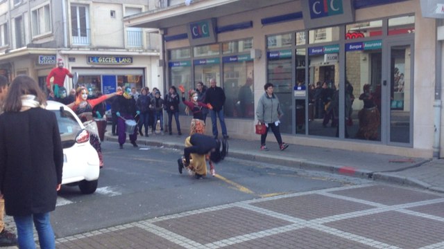 Hivernales : défilé de la Cie Soukha