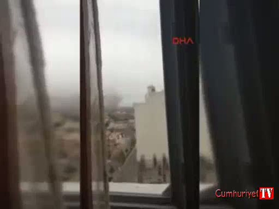 Mardin Dargeçit'te polis aracına roketli saldırı: 2 polis yaralı