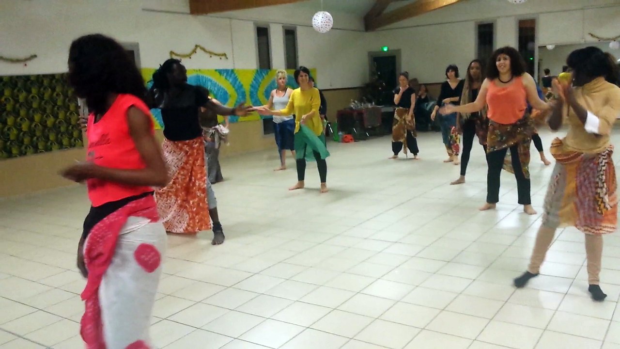 Fodé Diop & l'Asso Couleur Sabar - Stage Danse Sabar avec Yama Reine de Sabar