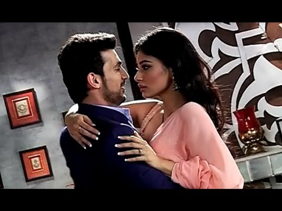 Naagin: 13 December 2015 Full Episode "Shivanya And Ritik's Intimate Scene" | Colors