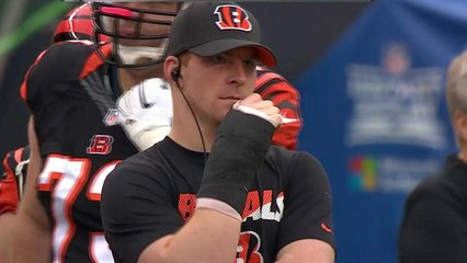 Bengals Andy Dalton sidelined with cast on right hand