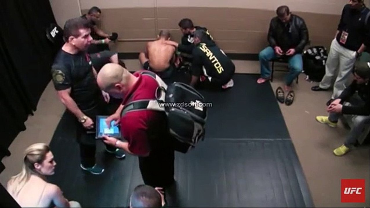 Jose Aldo's Dressing Room Dejection