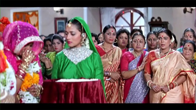 Babul - Hum Aapke Hain Kaun - Salman Khan, Madhuri Dixit & Renuka Shahne - Wedding Song