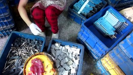 Kitchen Cabinet Hardware - China: Premium Mechanical Spring Mechanism / Production 5