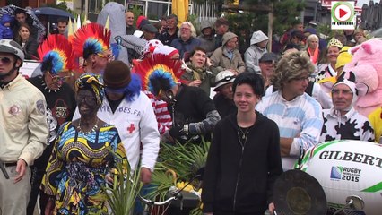 Quiberon: Déguisés sur des Solex- Paris Bretagne Télé