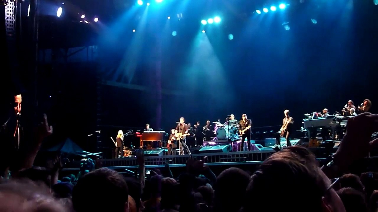 Bruce Springsteen Thunderoad  live @ Berlin Olympiastadion 30 May 2012