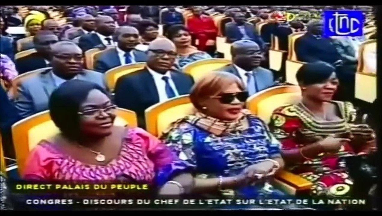Mobutu aussi était applaudit,J.Kabila prend t-il les allures du maréchal?