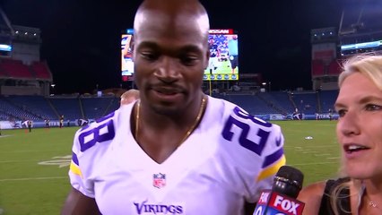 Dawn Mitchell Talks to Adrian Peterson after Vikings vs Titans 9/3/2015