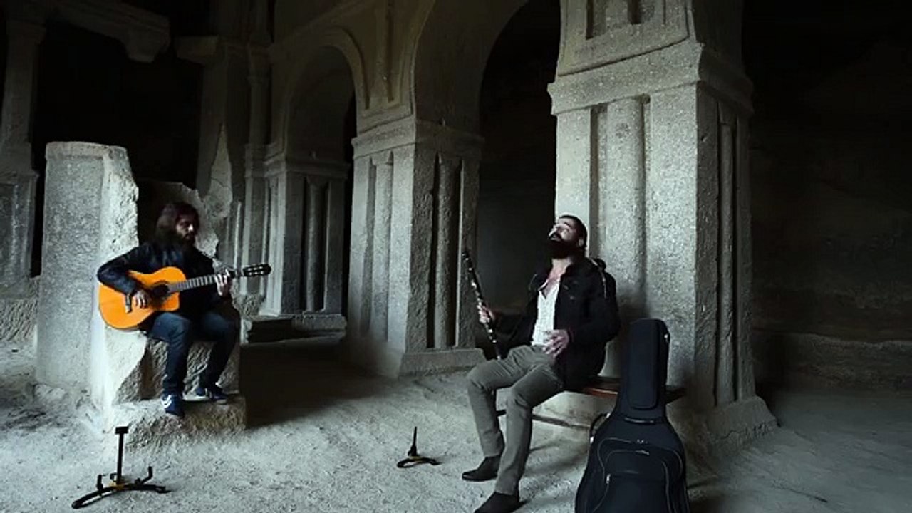 Koray AVCI - Diz Dize (Akustik)