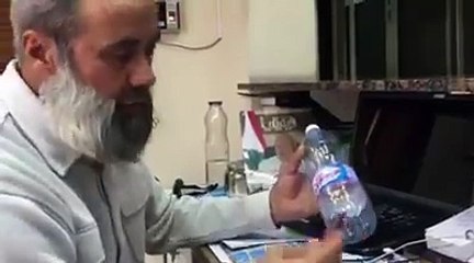 Trick enter the phone inside a plastic bottle intact خدعة إدخال الهاتف داخل قنينة بلاستيكية سليمة