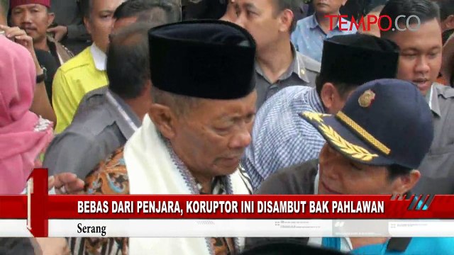 Bebas dari Penjara, Koruptor Ini Disambut Bak Pahlawan