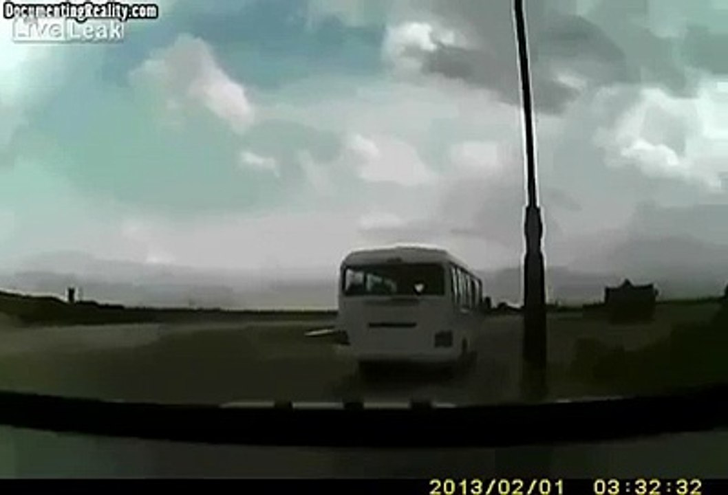 AIRCRAFT CRASH 638
