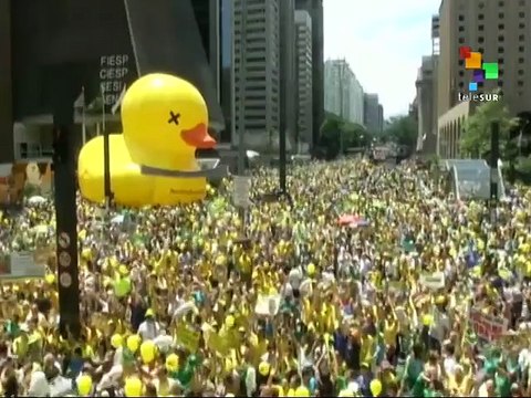 Brazil: Tens of Thousands March Against Rousseff