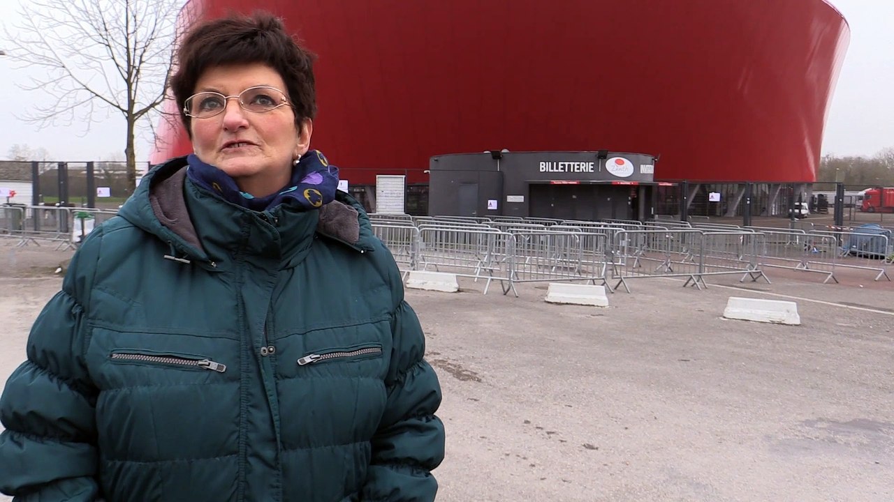 Les fans de Johnny campent à Amiens - Nadine: "Je l'ai vu pour la première fois le 28 octobre 1960"