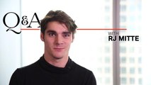 Details Celebrities - 60 Seconds With: RJ Mitte
