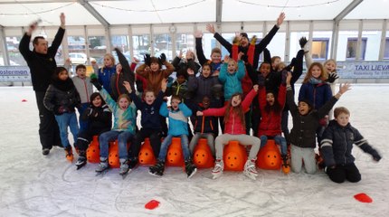 IJsbaan On(w)ijs weer open / Rozenburg 2015