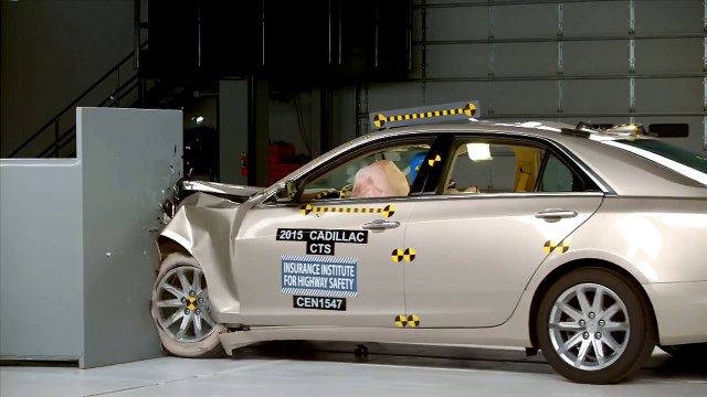 2016 Cadillac CTS small overlap IIHS crash test